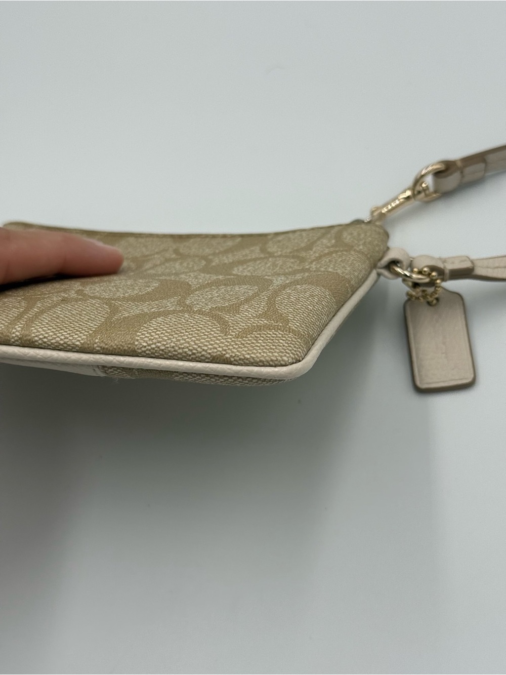 Coach monogram legacy stripe wristlet - Picture 4 of 6